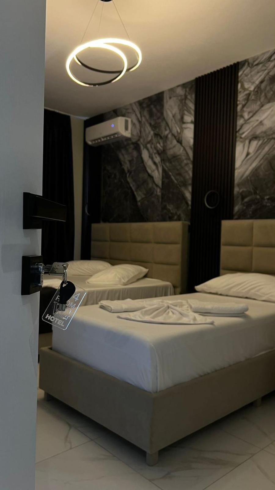 Wg Hotel Εξαμίλιο Εξωτερικό φωτογραφία