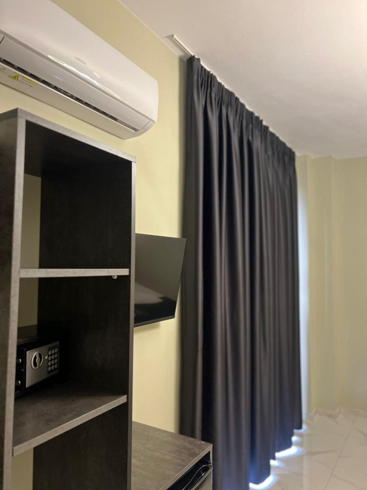 Wg Hotel Εξαμίλιο Εξωτερικό φωτογραφία